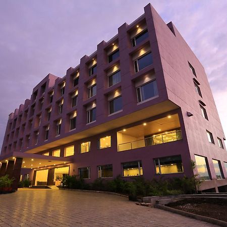 Nandan Kanan Hotel & Resort Sipra Екстер'єр фото