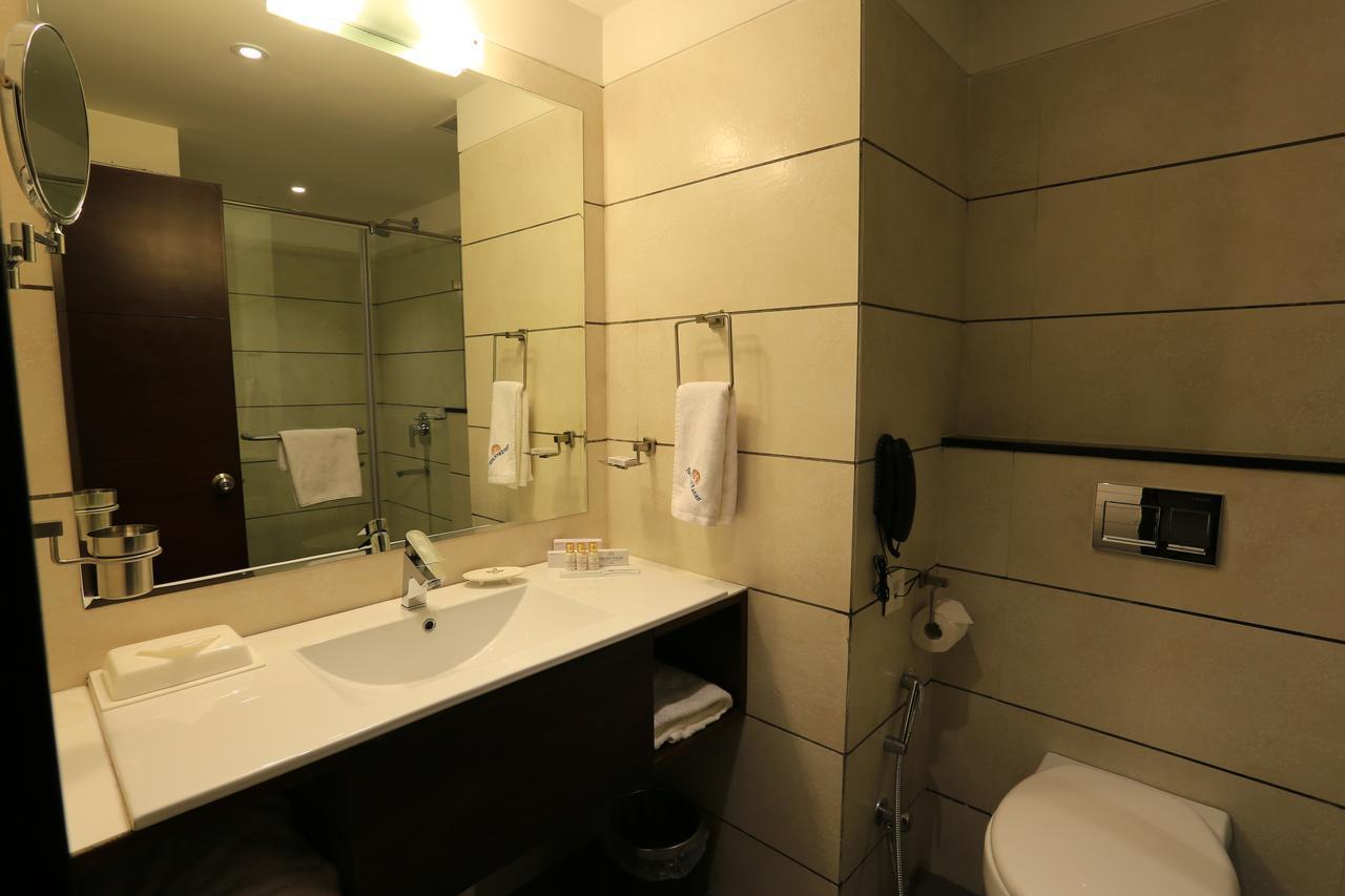 Nandan Kanan Hotel & Resort Sipra Екстер'єр фото