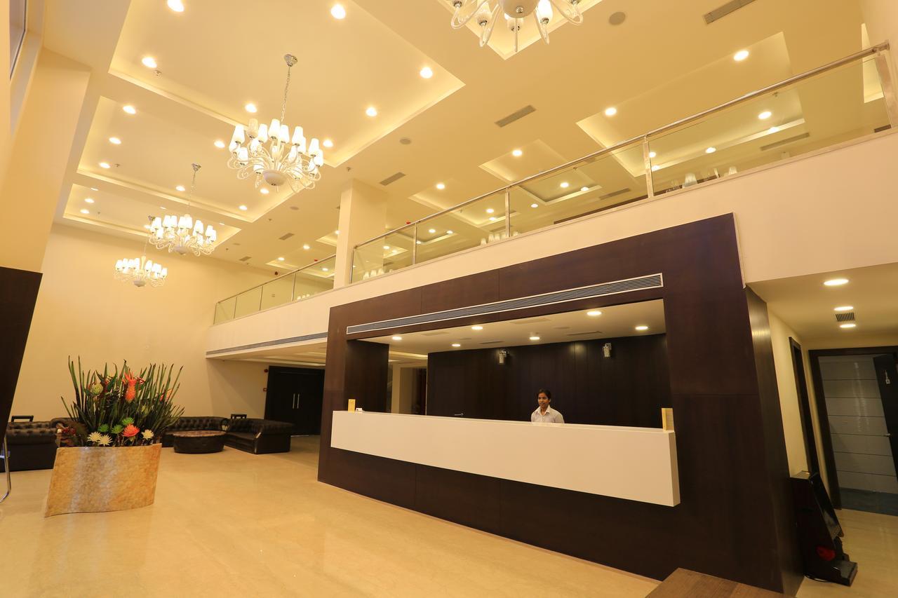 Nandan Kanan Hotel & Resort Sipra Екстер'єр фото